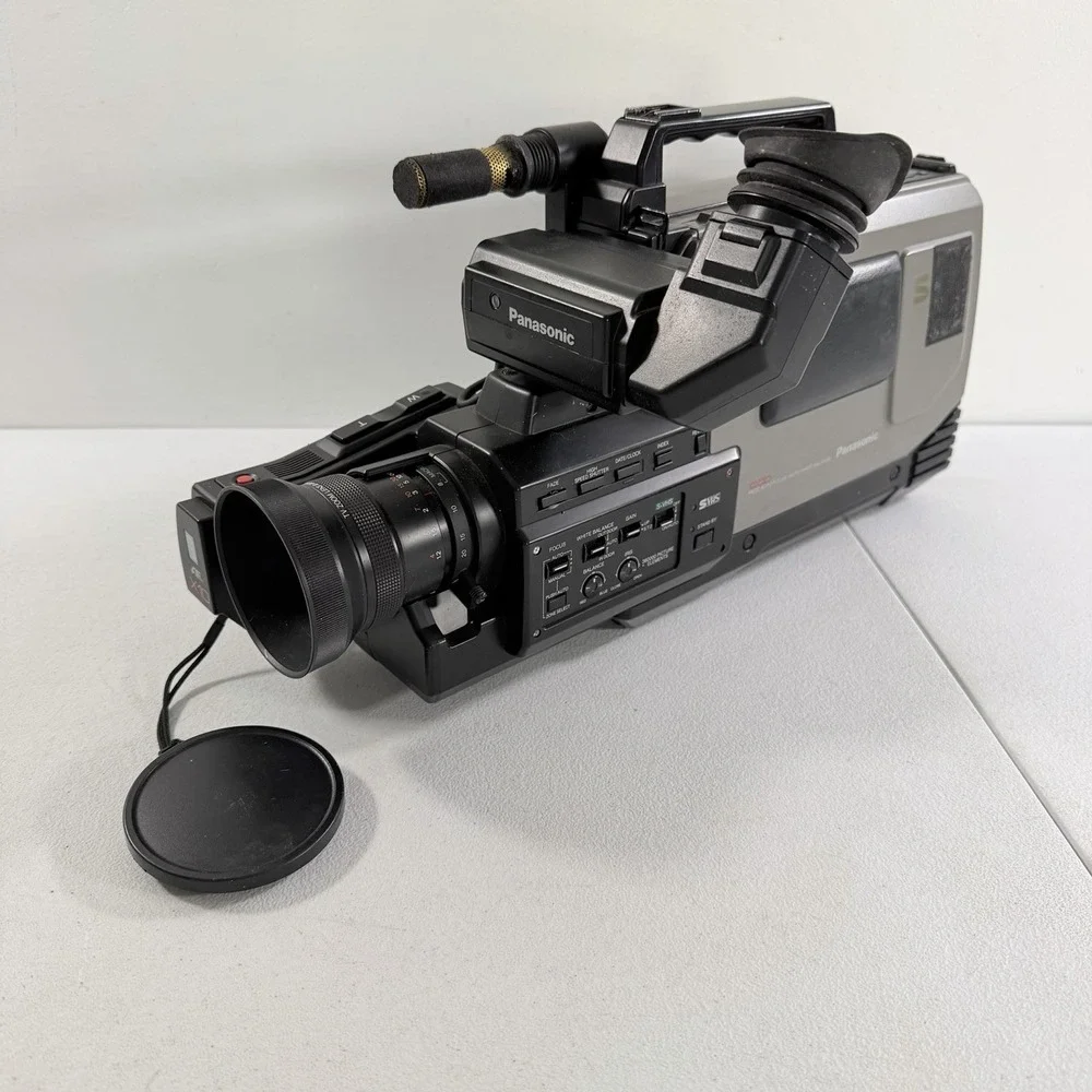 Panasonic‎ AG-450 S-VHS Reporter Movie Camcorder AS IS FOR PARTS READ